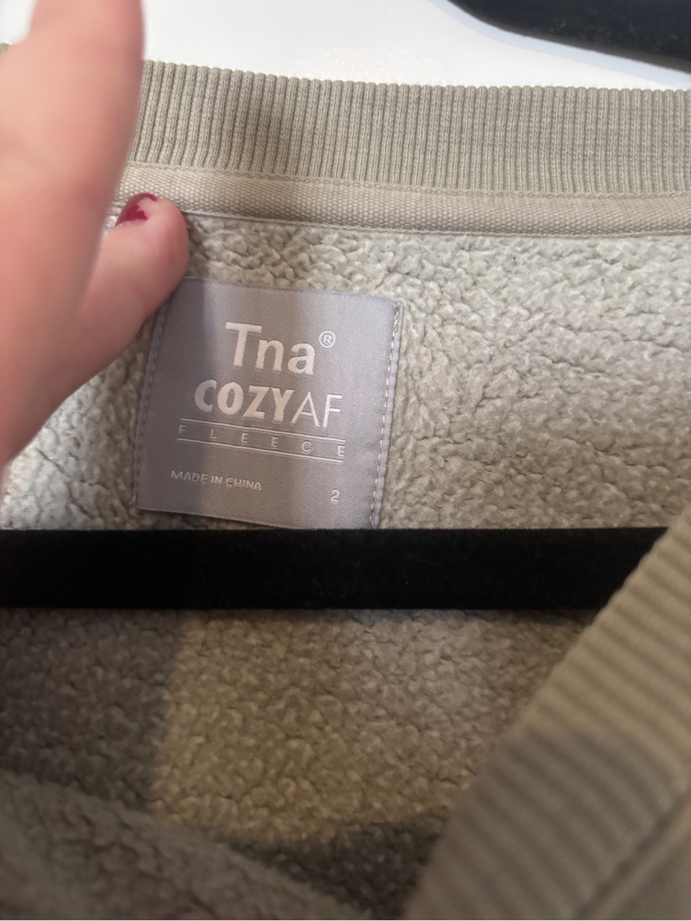TNA Aritzia CozyAF Fleece Cropped Olive Green Women's Sweatshirt - Picture 4 of 11